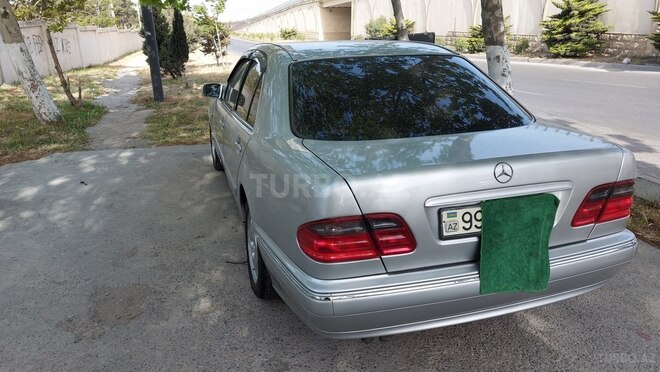 Mercedes E 220 1998, 330,000 km - 2.2 l - Bakı