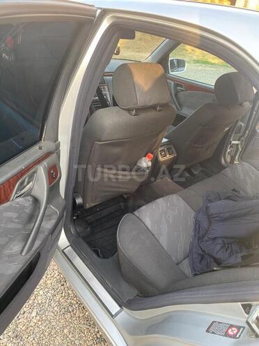 Mercedes E 280 2000, 305,000 km - 2.8 l - Tovuz