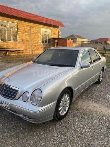 Mercedes E 280 2000, 305,000 km - 2.8 l - Tovuz