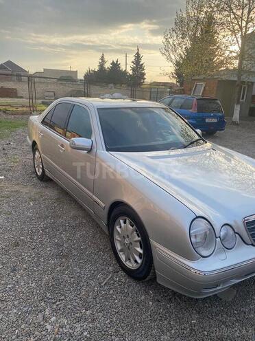 Mercedes E 280 2000, 305,000 km - 2.8 l - Tovuz