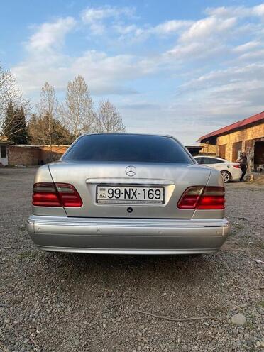Mercedes E 280 2000, 305,000 km - 2.8 l - Tovuz