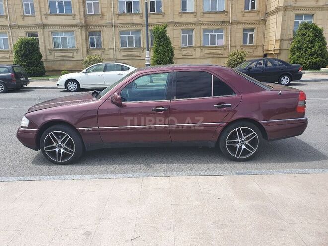 Mercedes C 220 1995, 368,000 km - 2.2 l - Bakı