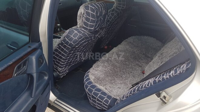 Mercedes E 230 1996, 296,000 km - 2.3 l - Bakı