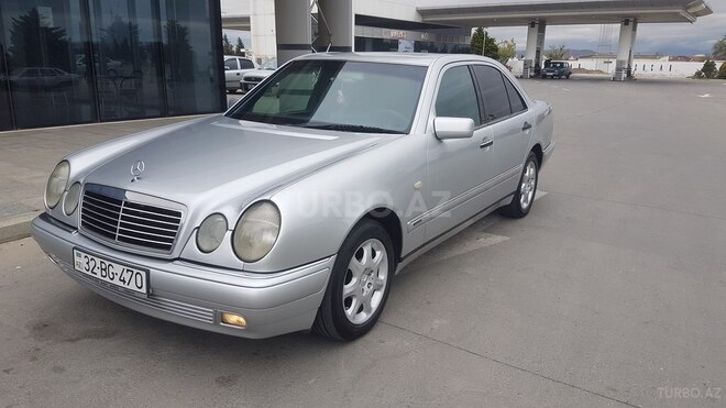Mercedes E 230 1996, 296,000 km - 2.3 l - Bakı