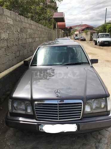 Mercedes E 220 1993, 218,000 km - 2.2 л - Bakı