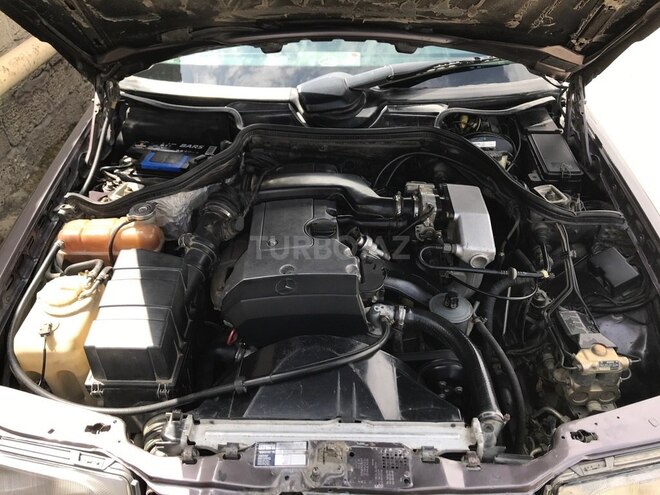 Mercedes E 220 1993, 218,000 km - 2.2 л - Bakı