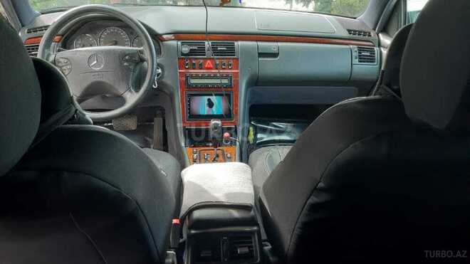 Mercedes E 240 2001, 310,585 km - 2.4 l - İmişli