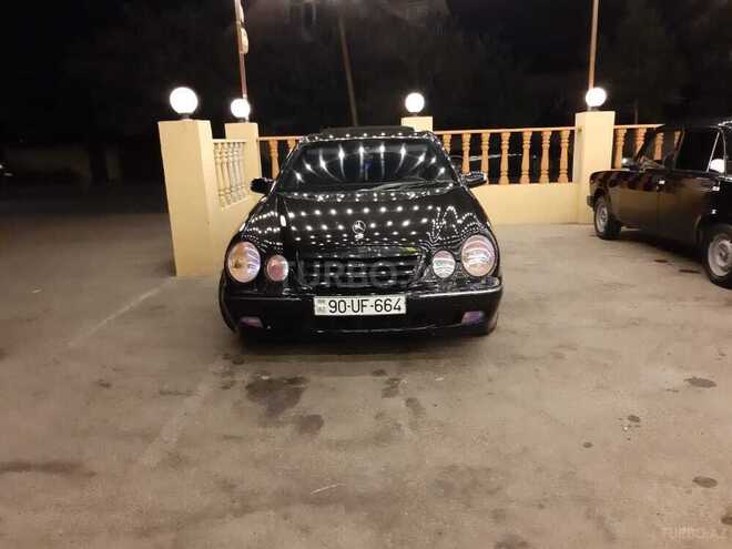 Mercedes E 240 2001, 310,585 km - 2.4 l - İmişli