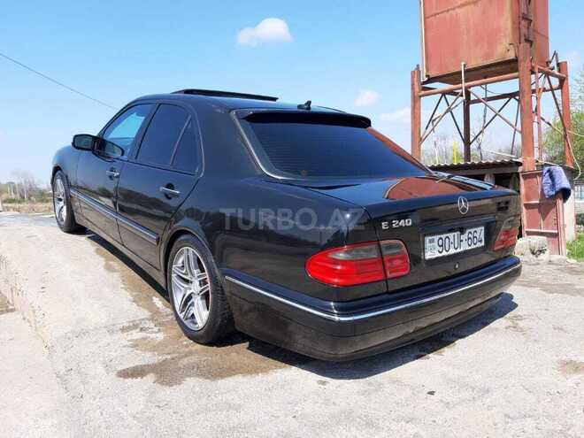 Mercedes E 240 2001, 310,585 km - 2.4 l - İmişli