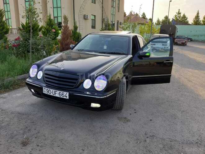 Mercedes E 240 2001, 310,585 km - 2.4 l - İmişli