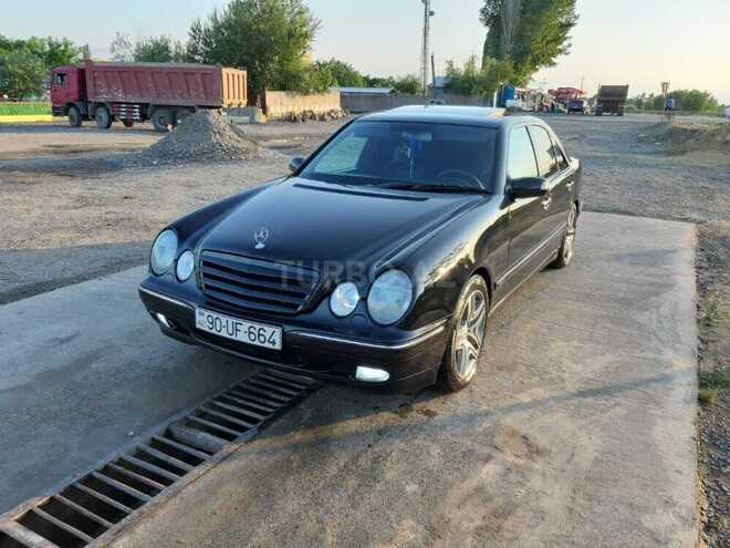 Mercedes E 240 2001, 310,585 km - 2.4 l - İmişli