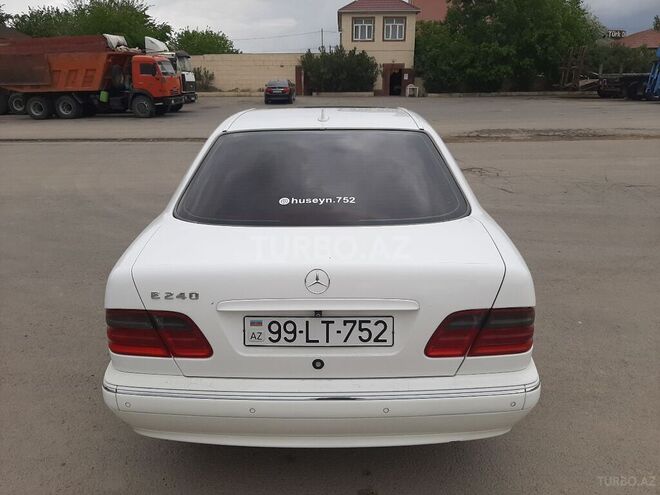 Mercedes E 240 2000, 383,431 km - 2.4 l - Bakı