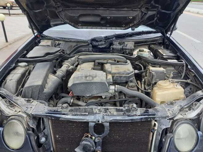 Mercedes E 230 1997, 217,000 km - 2.3 л - Quba