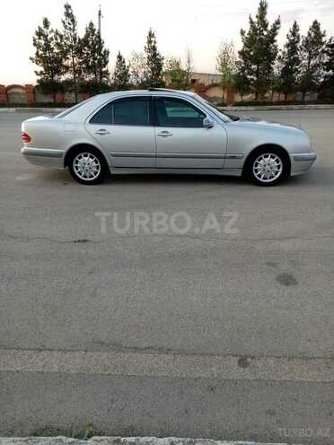 Mercedes E 200 1999, 294,000 km - 2.0 l - Bakı