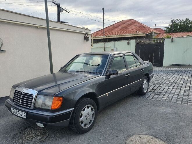 Mercedes E 200 1992, 100,000 km - 2.0 l - Bakı