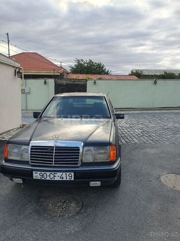 Mercedes E 200 1992, 100,000 km - 2.0 l - Bakı