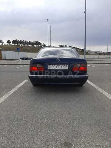 Mercedes E 220 2000, 341,000 km - 2.2 l - Bakı