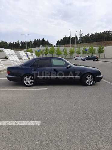 Mercedes E 220 2000, 341,000 km - 2.2 l - Bakı