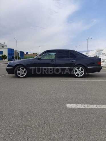 Mercedes E 220 2000, 341,000 km - 2.2 l - Bakı