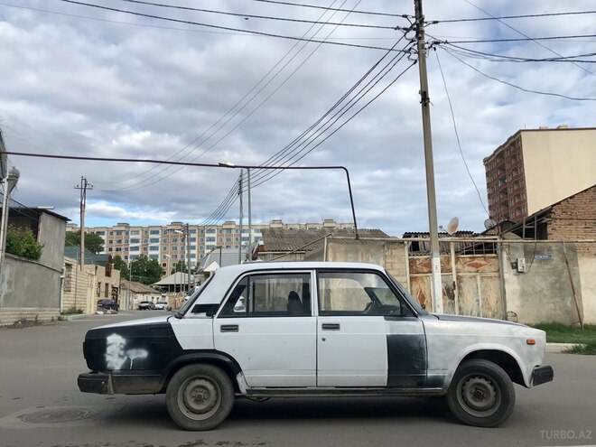 LADA (VAZ) 2107 1983, 300,000 km - 1.5 л - Gəncə