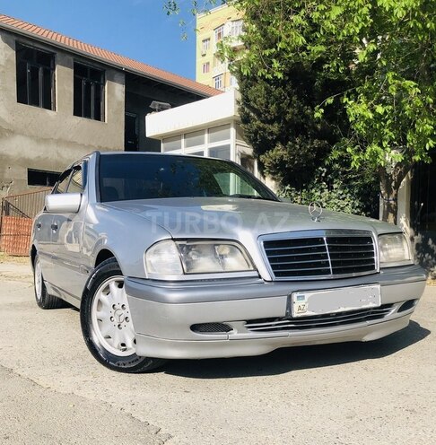 Mercedes C 220 1999, 342,600 km - 2.2 l - Sumqayıt