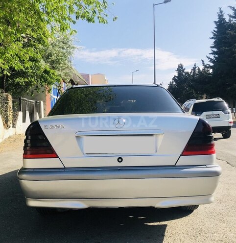 Mercedes C 220 1999, 342,600 km - 2.2 l - Sumqayıt