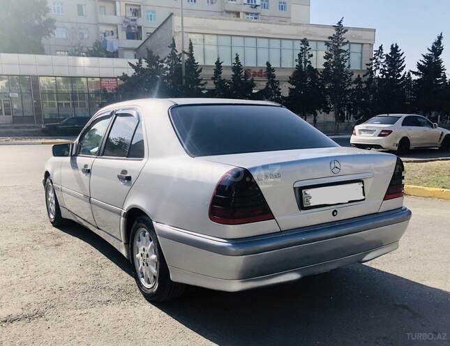 Mercedes C 220 1999, 342,600 km - 2.2 l - Sumqayıt