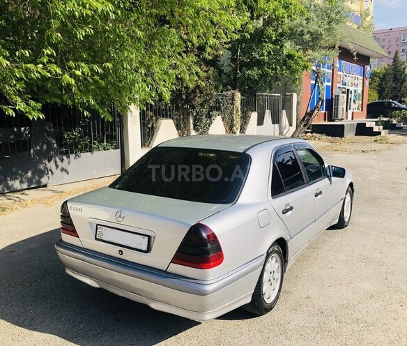 Mercedes C 220 1999, 342,600 km - 2.2 l - Sumqayıt