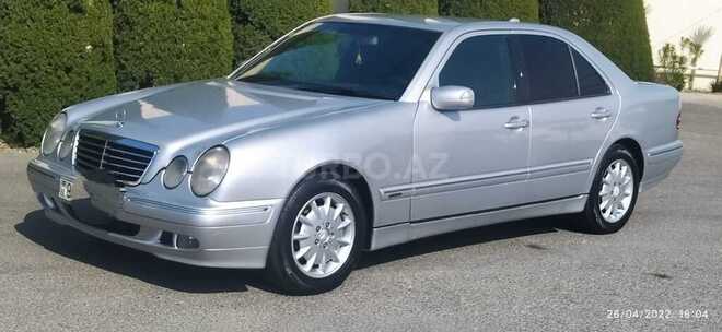 Mercedes E 220 2000, 390,000 km - 2.2 л - Bakı