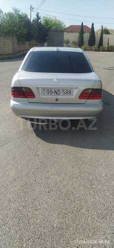 Mercedes E 220 2000, 390,000 km - 2.2 л - Bakı