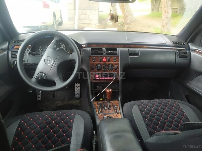 Mercedes E 220 2000, 390,000 km - 2.2 л - Bakı