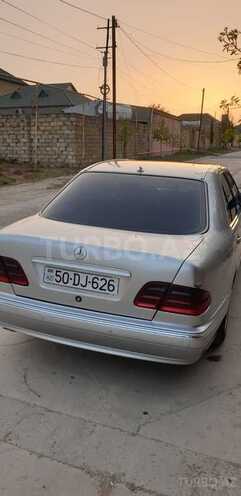 Mercedes E 270 2001, 351,000 km - 2.7 l - Bakı