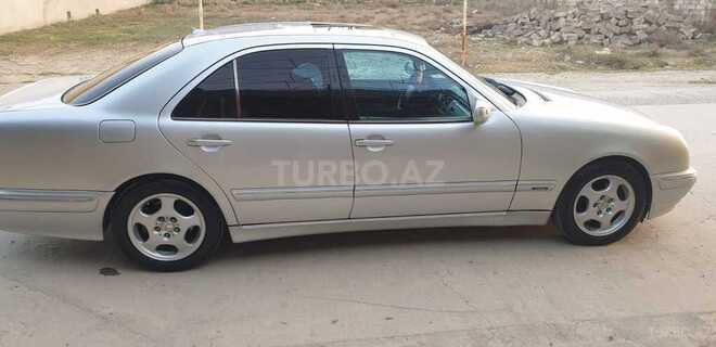 Mercedes E 270 2001, 351,000 km - 2.7 l - Bakı