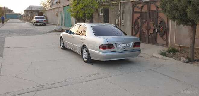 Mercedes E 270 2001, 351,000 km - 2.7 l - Bakı