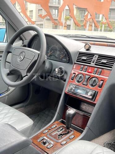 Mercedes C 230 1999, 207,906 km - 2.3 l - Bakı