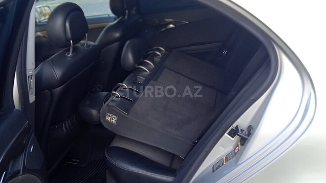 Mercedes E 270 2002, 301,000 km - 2.7 l - Bakı