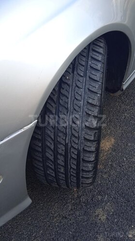 Mercedes E 270 2002, 301,000 km - 2.7 l - Bakı