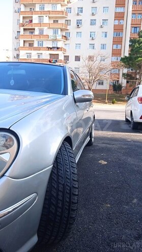 Mercedes E 270 2002, 301,000 km - 2.7 l - Bakı