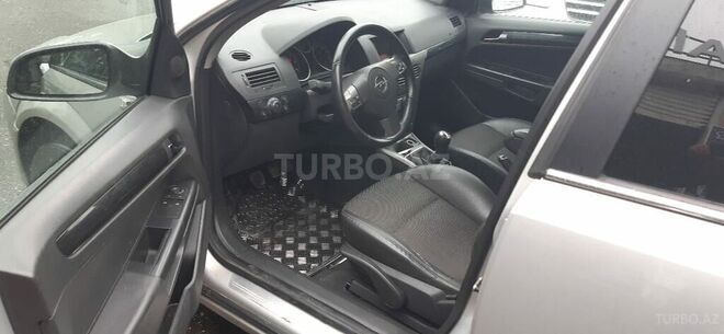 Opel Astra 2005, 203,000 km - 1.3 l - Bakı