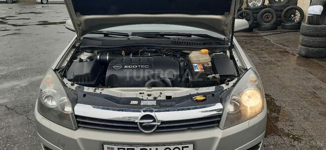 Opel Astra 2005, 203,000 km - 1.3 l - Bakı