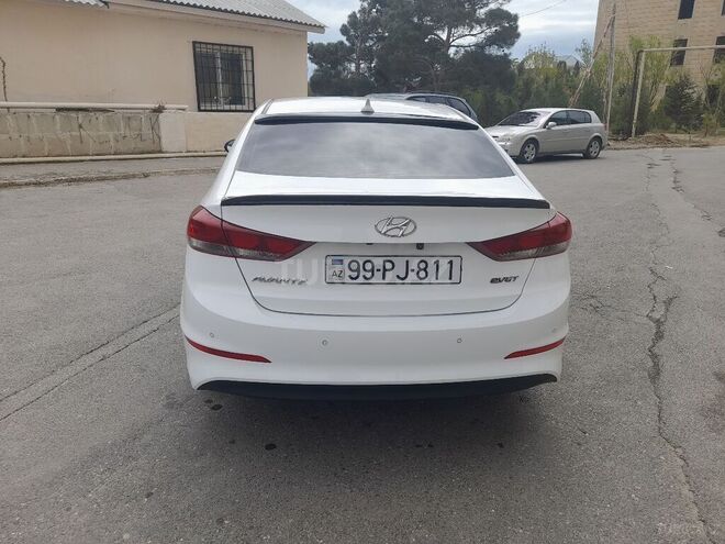 Hyundai Elantra 2016, 150,000 km - 1.6 l - Bakı