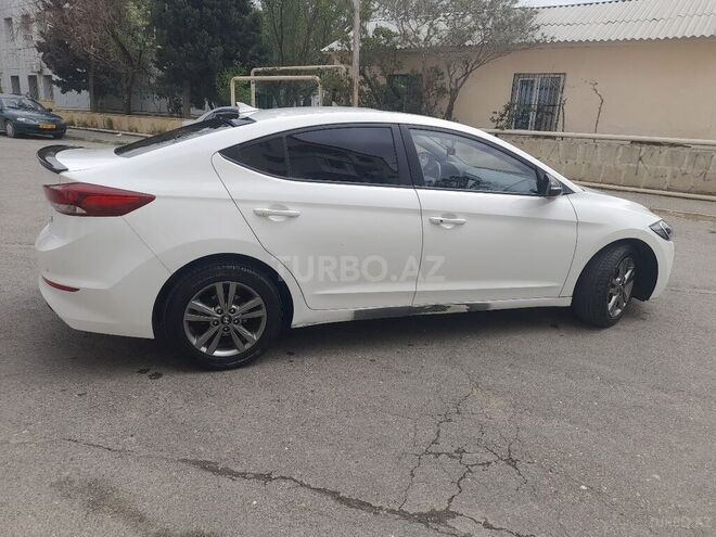 Hyundai Elantra 2016, 150,000 km - 1.6 l - Bakı
