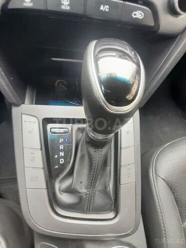Hyundai Elantra 2016, 150,000 km - 1.6 l - Bakı
