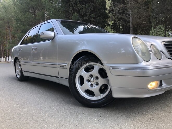 Mercedes E 220 1999, 310,000 km - 2.2 л - Xırdalan