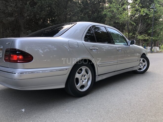 Mercedes E 220 1999, 310,000 km - 2.2 л - Xırdalan