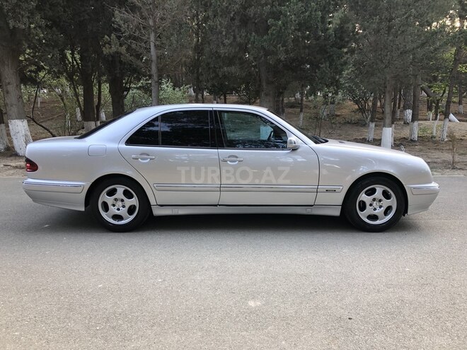 Mercedes E 220 1999, 310,000 km - 2.2 л - Xırdalan
