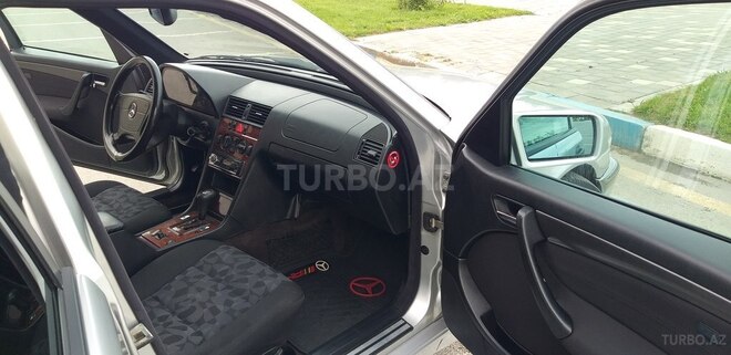 Mercedes C 220 2000, 379,655 km - 2.2 l - Sumqayıt