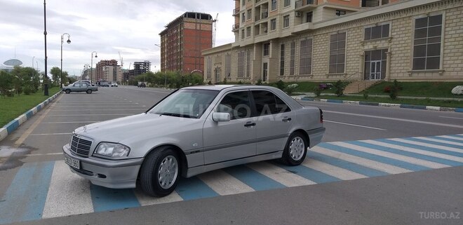 Mercedes C 220 2000, 379,655 km - 2.2 l - Sumqayıt