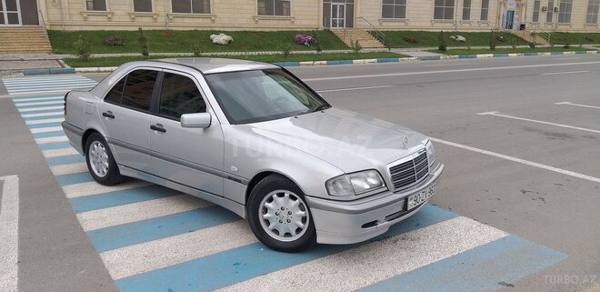 Mercedes C 220 2000, 379,655 km - 2.2 l - Sumqayıt