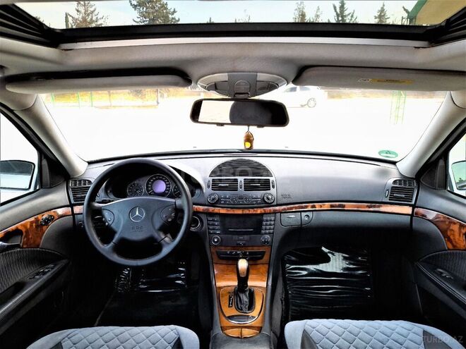Mercedes E 240 2002, 306,000 km - 2.4 l - Bakı
